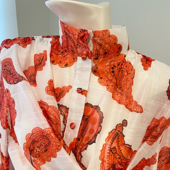 Shorts & Blouse set - Picture 6 of 12